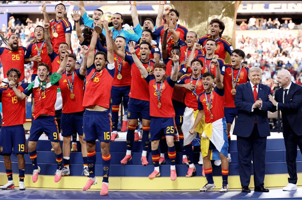 Barcelona e do kampionin e botës me Spanjën - ofron vetëm 15 milionë euro