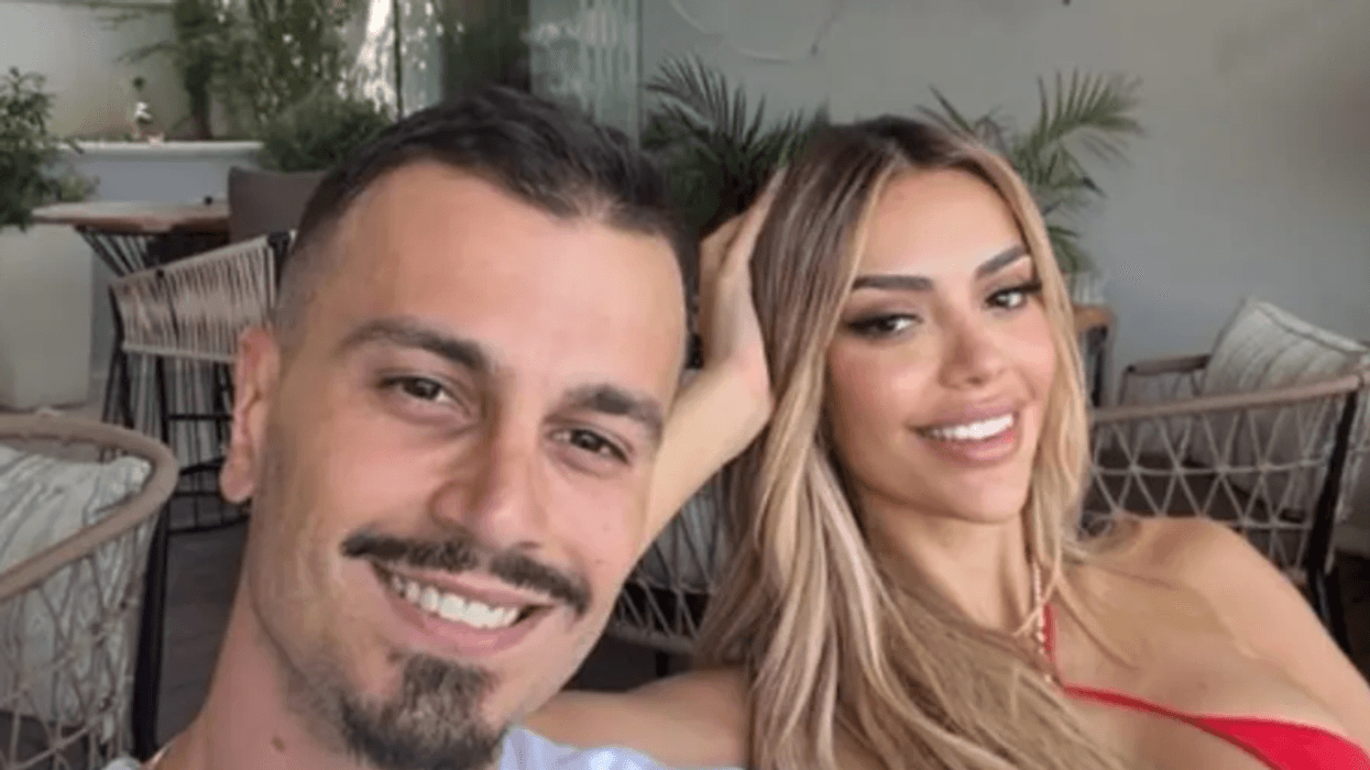 Mateo dhe Brikena vazhdojnë lidhjen, shijojnë pushimet së bashku në jug të Shqipërisë Mateo dhe Brikena vazhdojnë lidhjen, shijojnë pushimet së bashku në jug të Shqipërisë