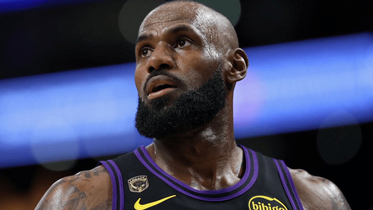 Ulja më e madhe e pagës në histori të NBA - nga 52.6 milionë në vetëm 3.8 milionë dollarë Ulja më e madhe e pagës në histori të NBA - nga 52.6 milionë në vetëm 3.8 milionë dollarë