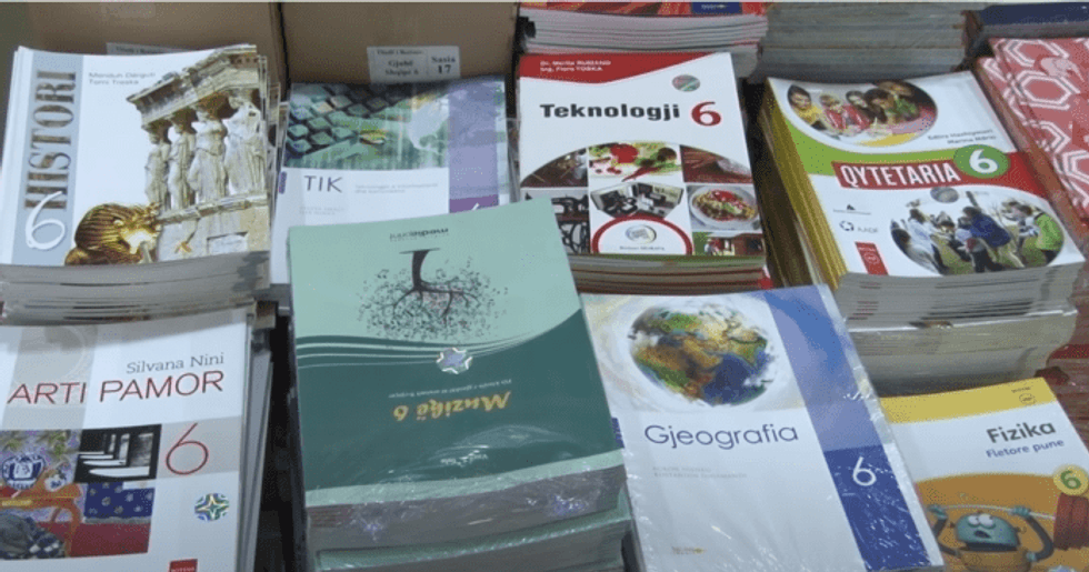 Hapet aplikimi për subvencionimin e teksteve shkollore për nxënësit e klasave 1–9