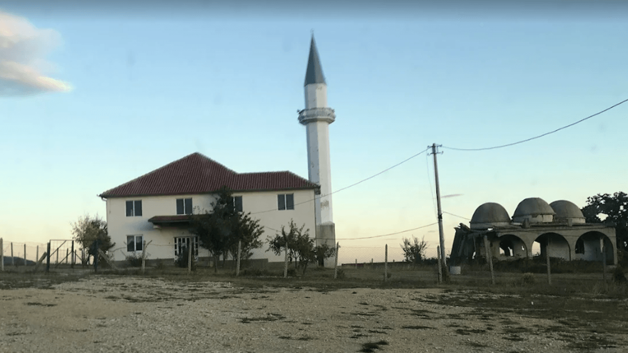 Të ngujuar në Xhaminë e Qirezit – Shala rrëfen vizitën e Sadako Ogatës që alarmoi botën për krizën humanitare