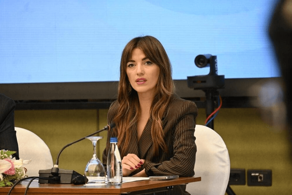 Haxhiu fton liderët politikë në takim për përgatitjet e seancës konstituive të Kuvendit