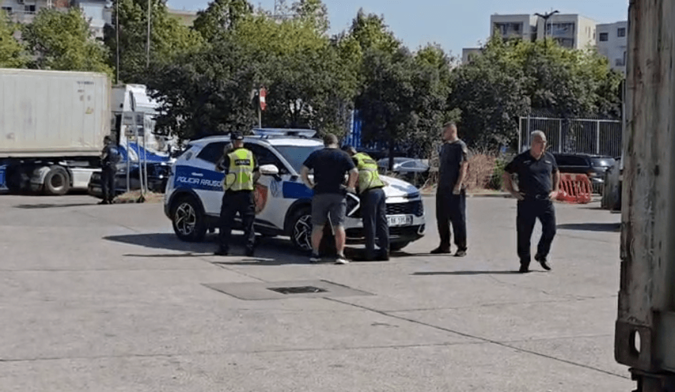 Aksidenti në Portin e Durrësit, ndërron jetë në spital 62-vjeçari nga Kosova