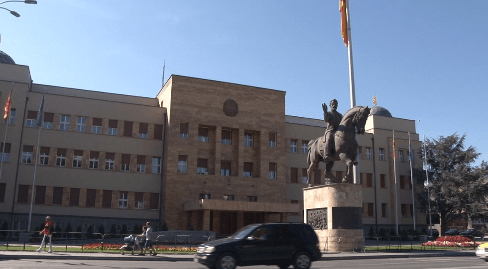 Ligji për arsimin e lartë dhe Ligji për përfaqësimin drejtë do të presin pas pushimeve