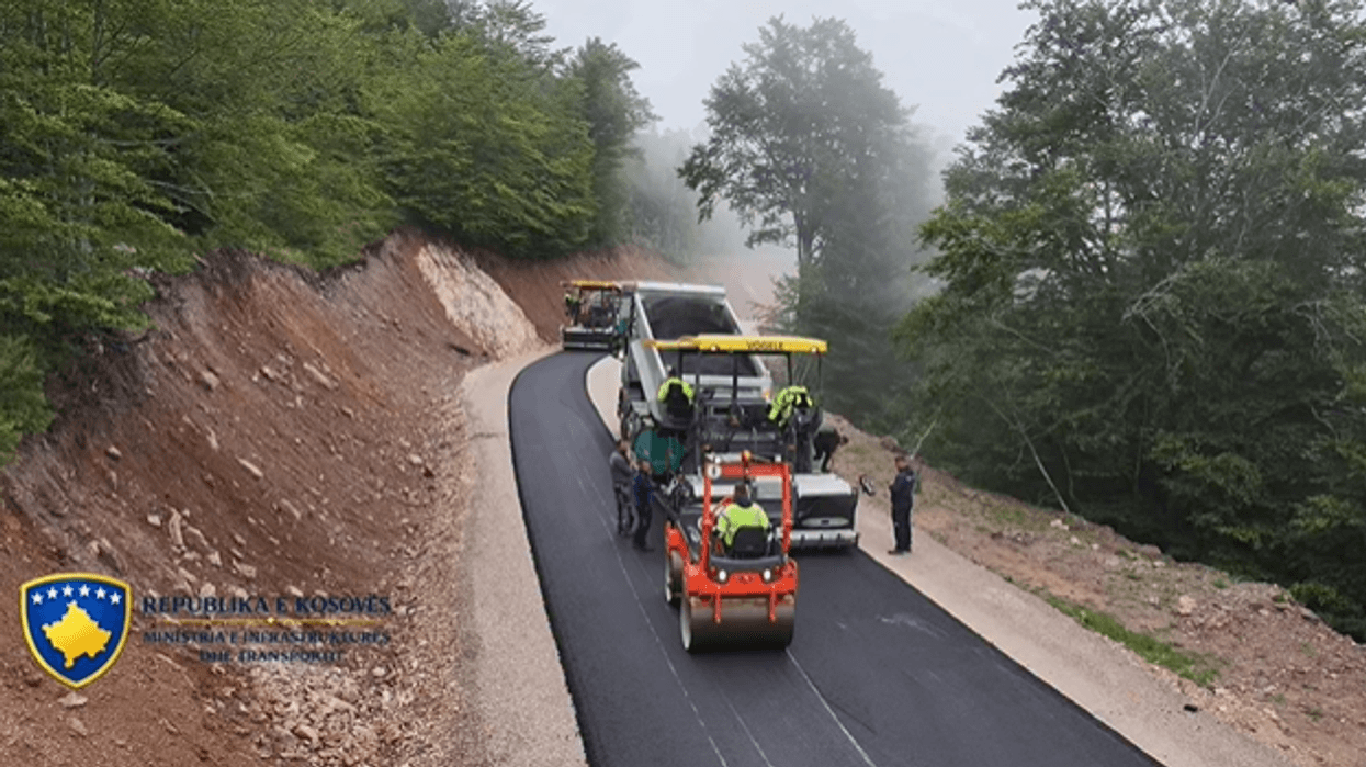 Basha: Rruga Livadhet e Istogut–Mokna pritet të përfundojë brenda këtij viti Basha: Rruga Livadhet e Istogut–Mokna pritet të përfundojë brenda këtij viti