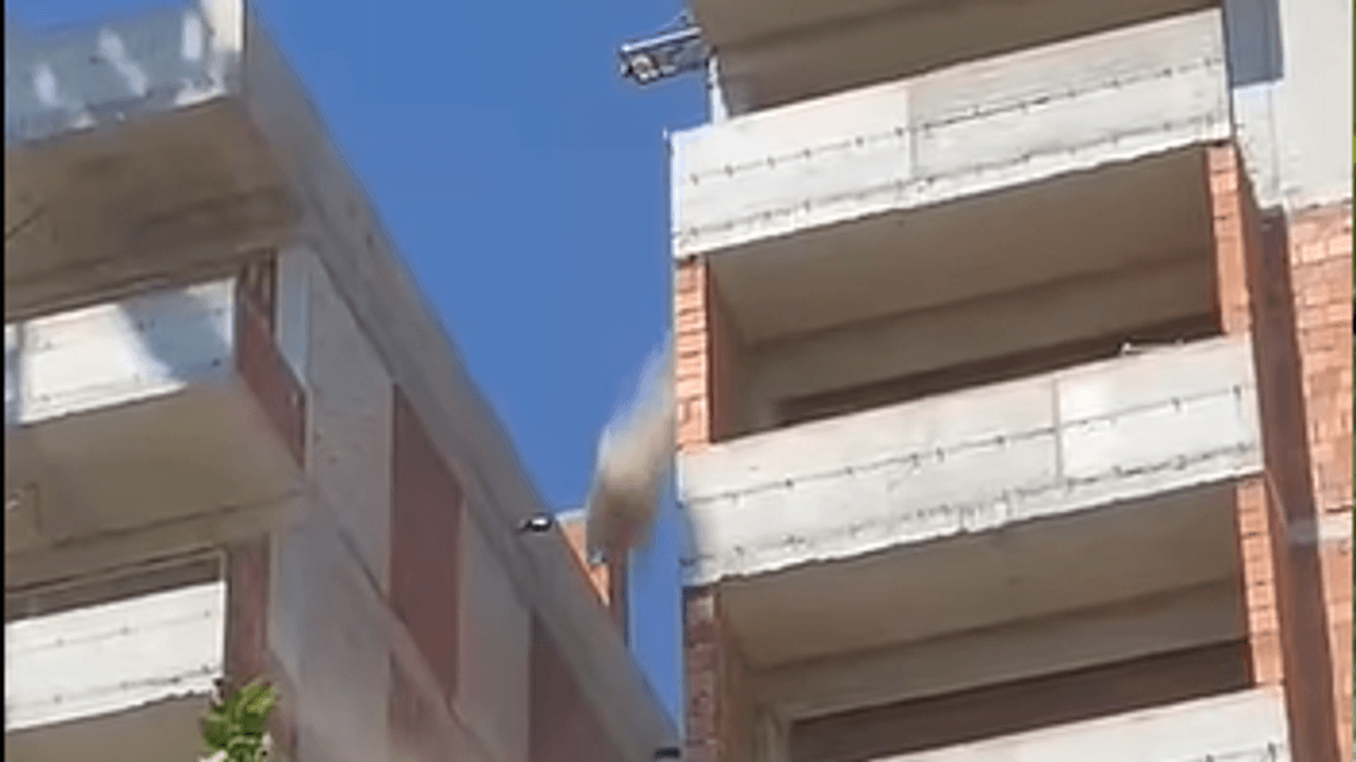 Operatori ndëshkohet për hedhjen e mbetjeve inerte në Mitrovicë