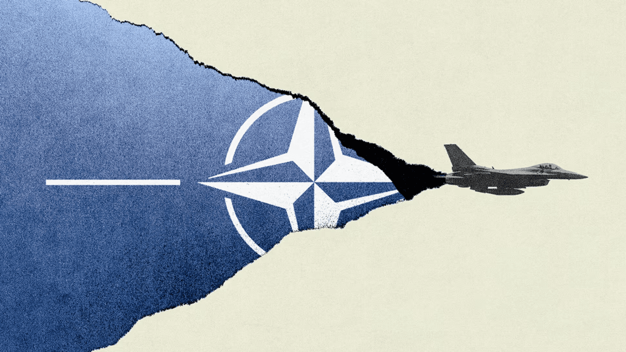 Një dron hyn nga Rumania dhe shpërthen mbi Bullgari, 'alarm' në krahun lindor të NATO-s Një dron hyn nga Rumania dhe shpërthen mbi Bullgari, 'alarm' në krahun lindor të NATO-s