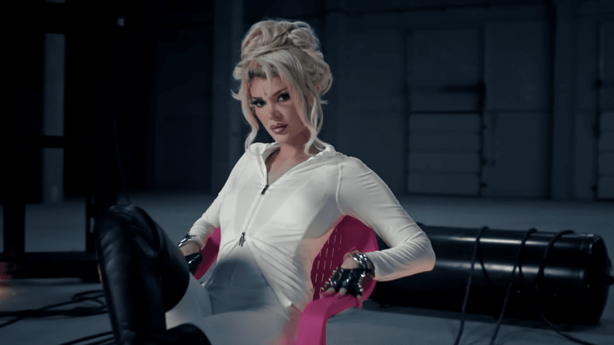Era Istrefi publikon këngën e re “Bad”, shfaqet provokuese në videoklip Era Istrefi publikon këngën e re “Bad”, shfaqet provokuese në videoklip