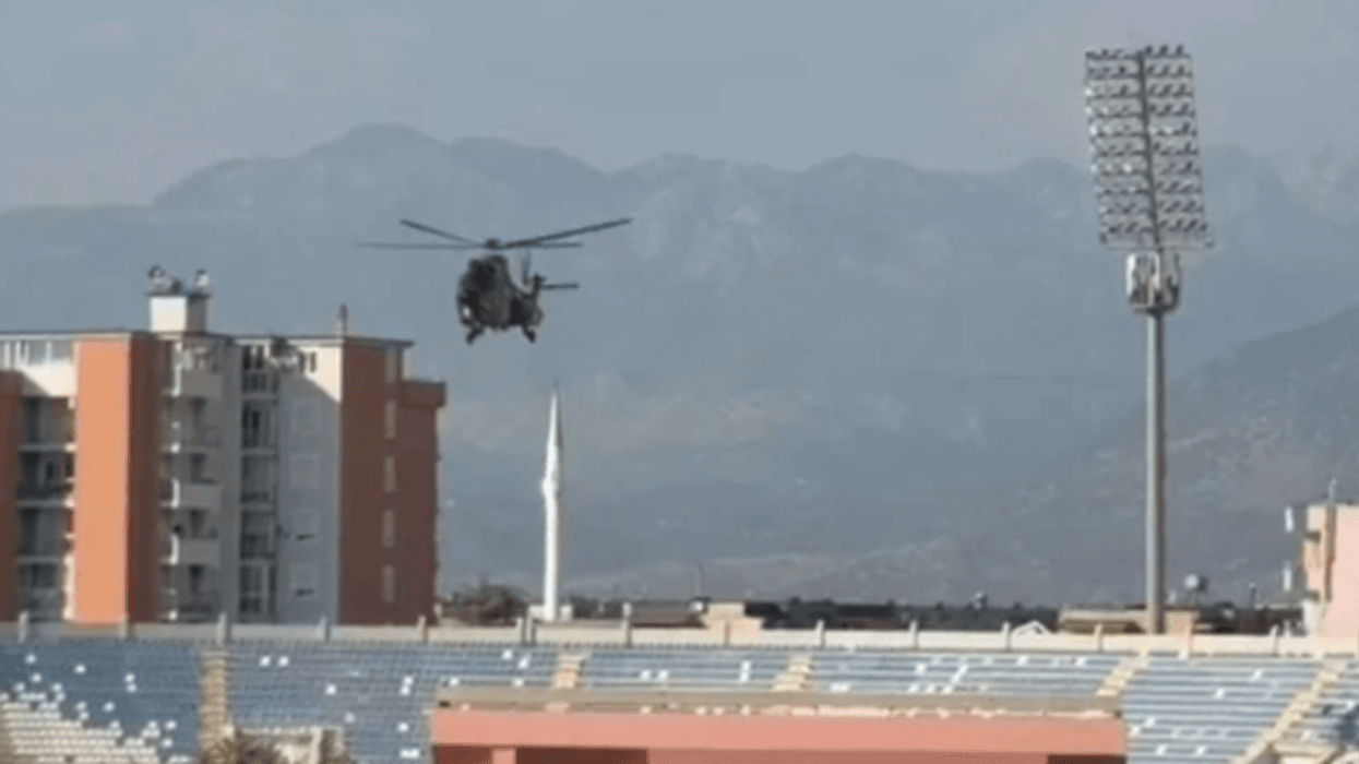 Aksident mes dy mjeteve lundruese në liqenin e Komanit, pesë turistë transportohen me helikopter Aksident mes dy mjeteve lundruese në liqenin e Komanit, pesë turistë transportohen me helikopter