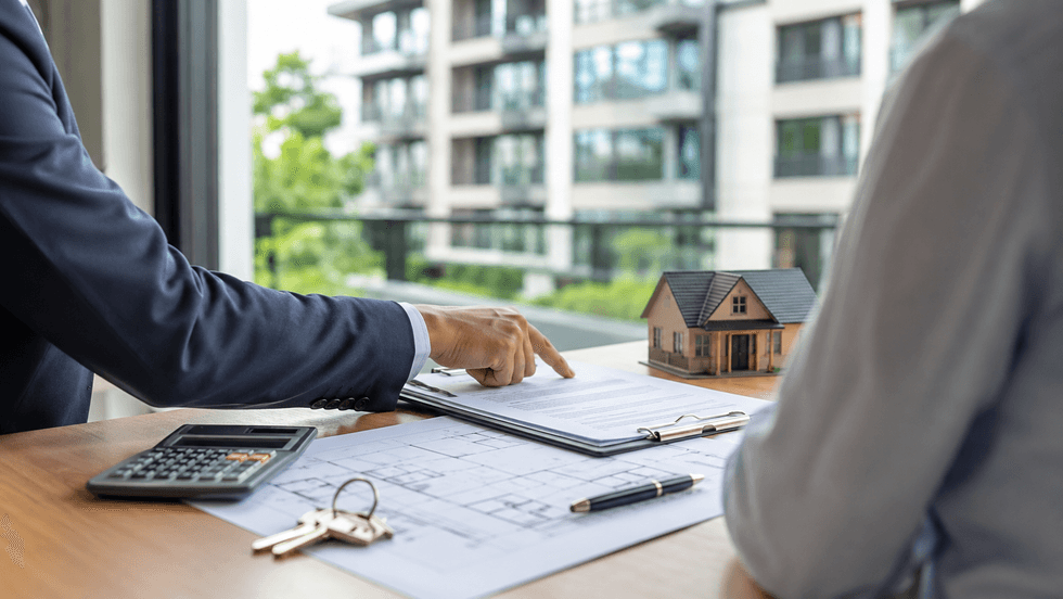 Blerja e pronës: gjashtë hapa që përcaktojnë suksesin e një investimi të sigurt Blerja e pronës: gjashtë hapa që përcaktojnë suksesin e një investimi të sigurt