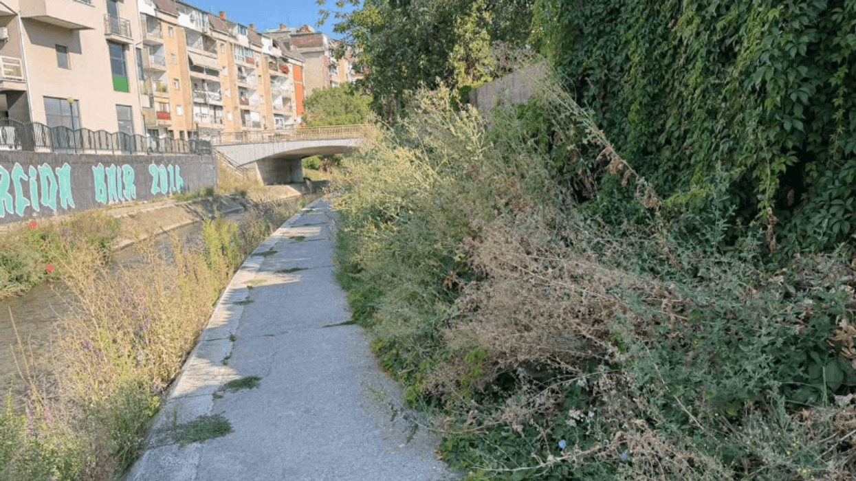 Përveç sheshit, lagjet tjera në Mitrovicë të harruara nga Komuna – banorët e Bairit shqetësohen për sigurinë e nxënësve