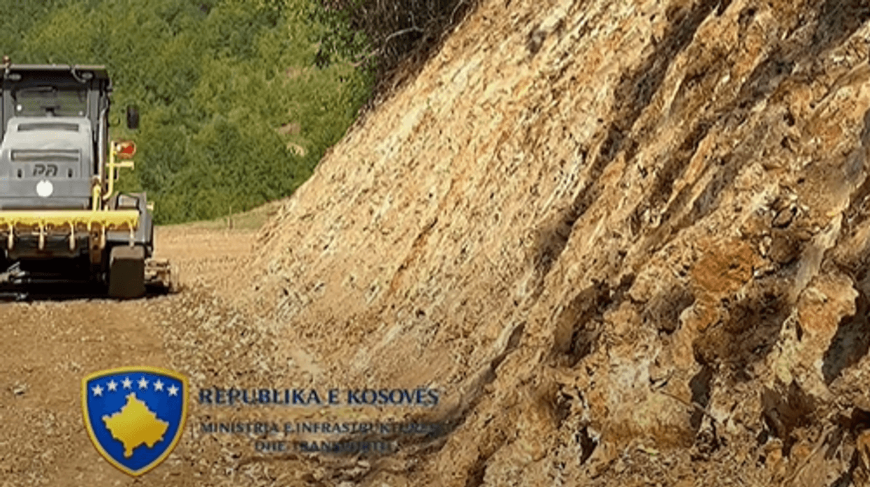 Basha: 688 mijë euro investim për rrugën Lame–Kllokoq Basha: 688 mijë euro investim për rrugën Lame–Kllokoq