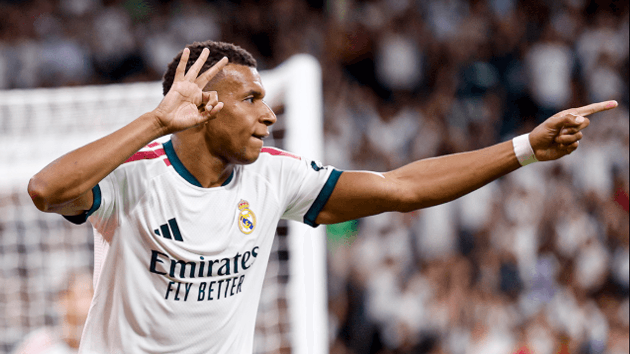 Mbappe shpërthen me het-trik, Real Madridi turpëron Real Sociedadin