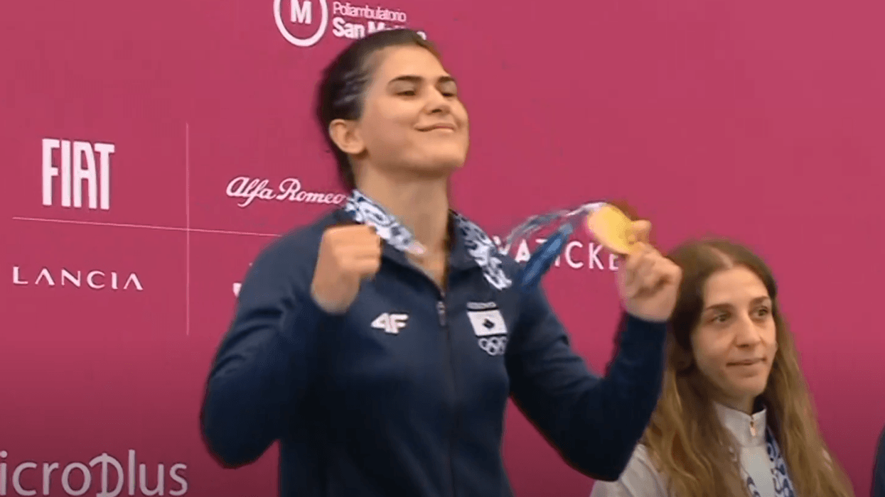 Donjeta Sadiku me krenari merr medaljen, Serbia humbëse bojkoton ceremoninë e medaljeve Donjeta Sadiku me krenari merr medaljen, Serbia humbëse bojkoton ceremoninë e medaljeve