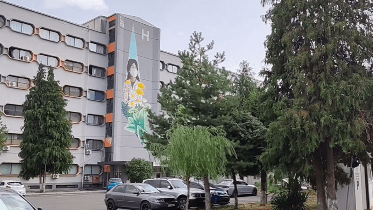 139 fëmijë në pediatrinë e Tetovës në 48 orë, 12 u hospitalizuan, mjekët apelojnë për kujdes