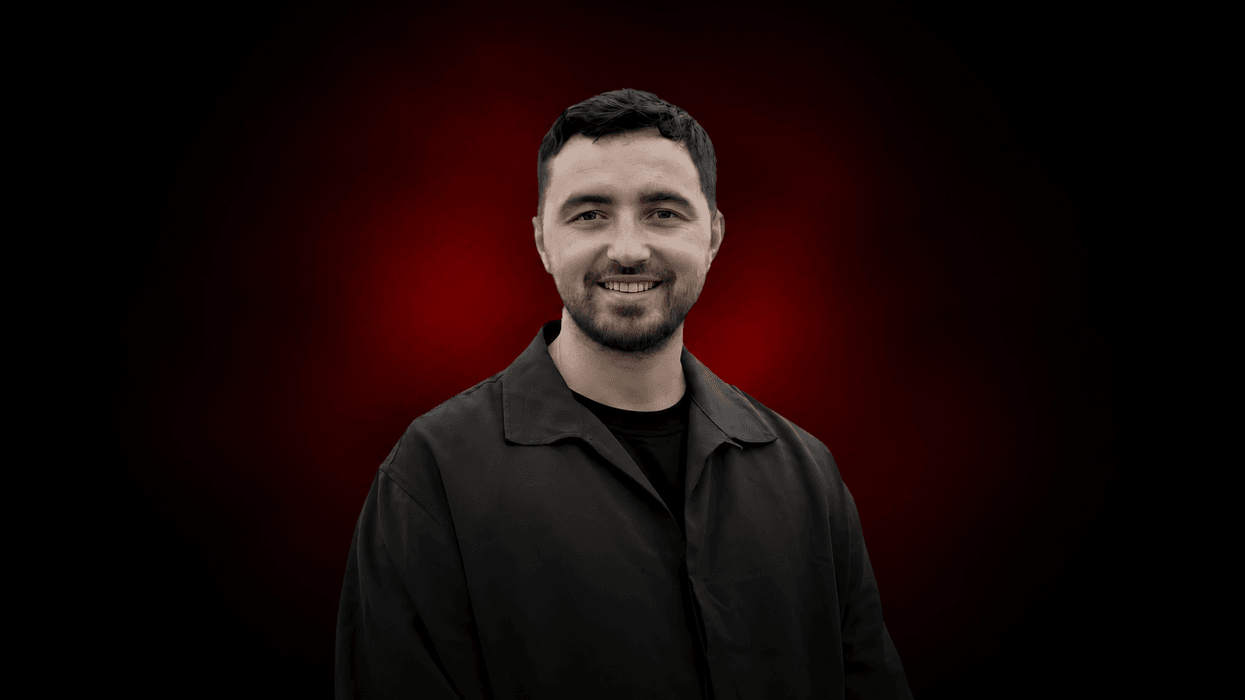 Motra e Laurent Krasniqit prek me fjalët emocionuese dedikuar vëllait të ndjerë: S'di qysh kam me vazhdu të jetoj pa ty