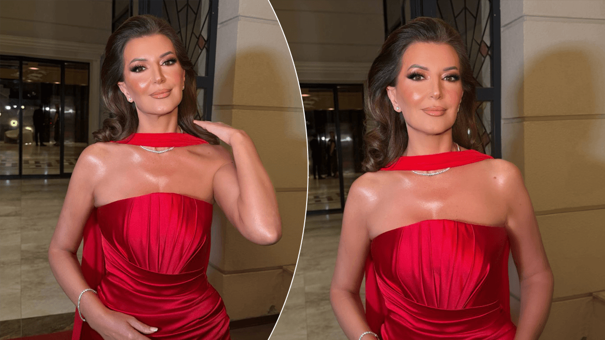 Atifete Jahjaga tërheq vëmendjen me paraqitjen elegante në një dasmë