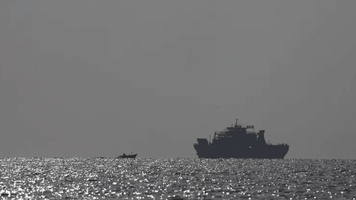 Irani paralajmëron Korenë e Jugut kundër përfshirjes në Hormuz