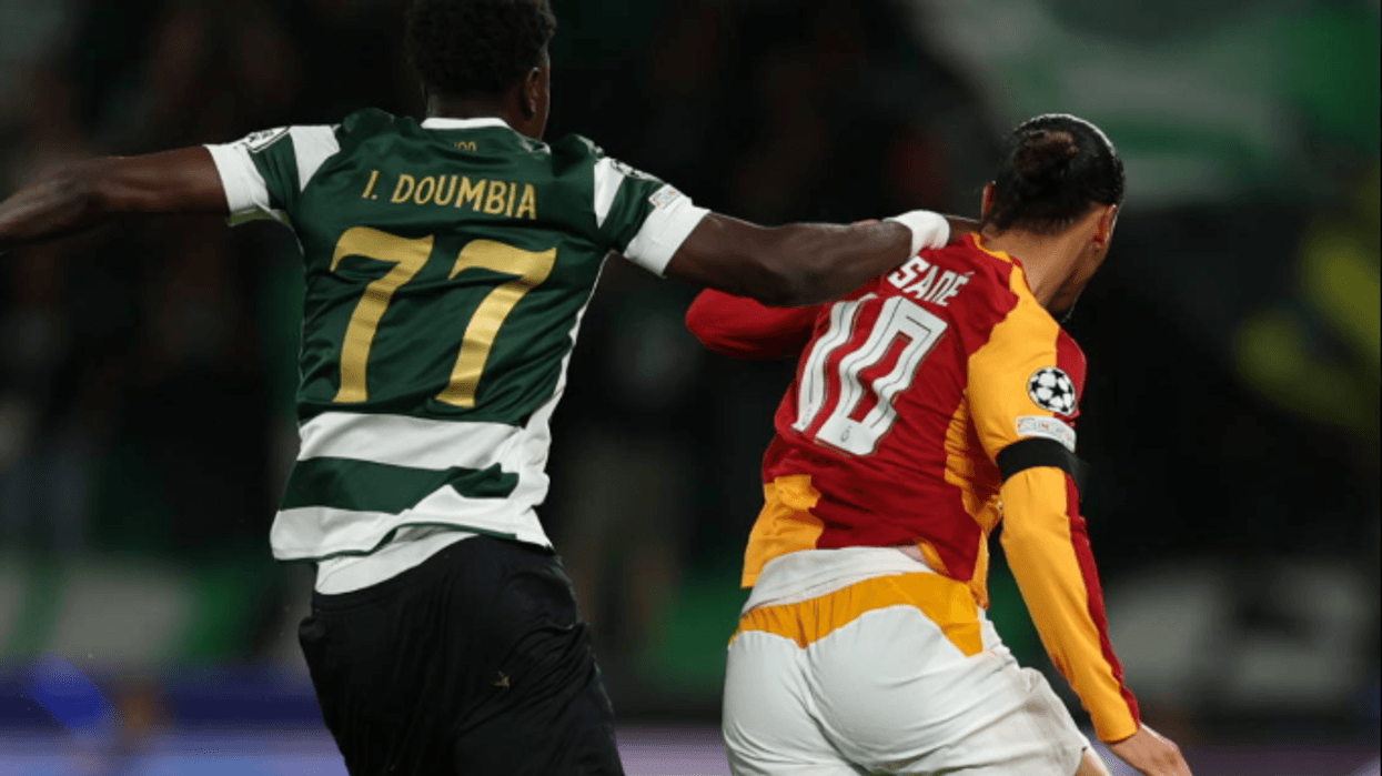 Tri gola në pjesën e dytë, Sportingu shumë i fort për Galatasarayn
