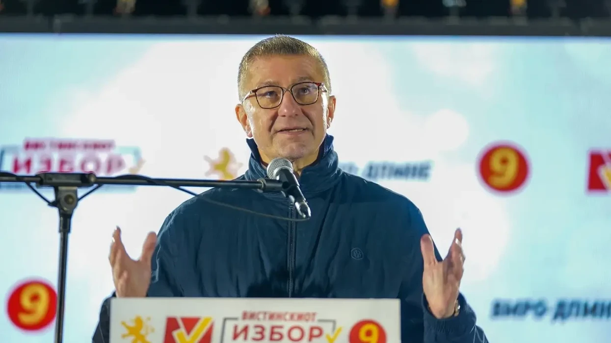 Mickoski: Nuk do të ketë ndryshime kushtetuese, derisa BE nuk garanton për identitetin dhe gjuhën maqedonase