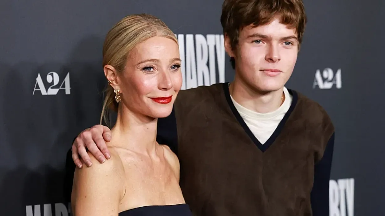 Gwyneth Paltrow për herë të parë së bashku në tapetin e kuq me të birin, shkëlqyen në premierën e filmit në Los Angeles Gwyneth Paltrow për herë të parë së bashku në tapetin e kuq me të birin, shkëlqyen në premierën e filmit në Los Angeles