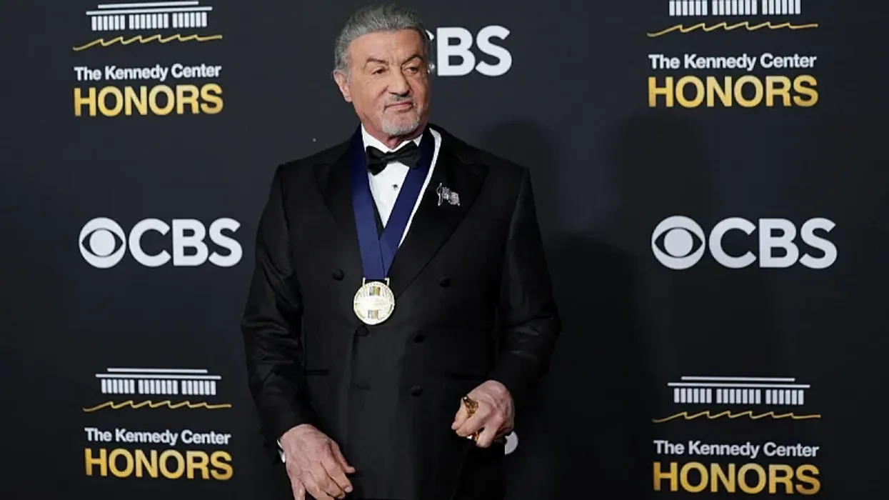 Sylvester Stallone pranon se nuk e pranoi kurrë mungesën e prindërve të tij në Oscar: Ishte e trishtueshme Sylvester Stallone pranon se nuk e pranoi kurrë mungesën e prindërve të tij në Oscar: Ishte e trishtueshme