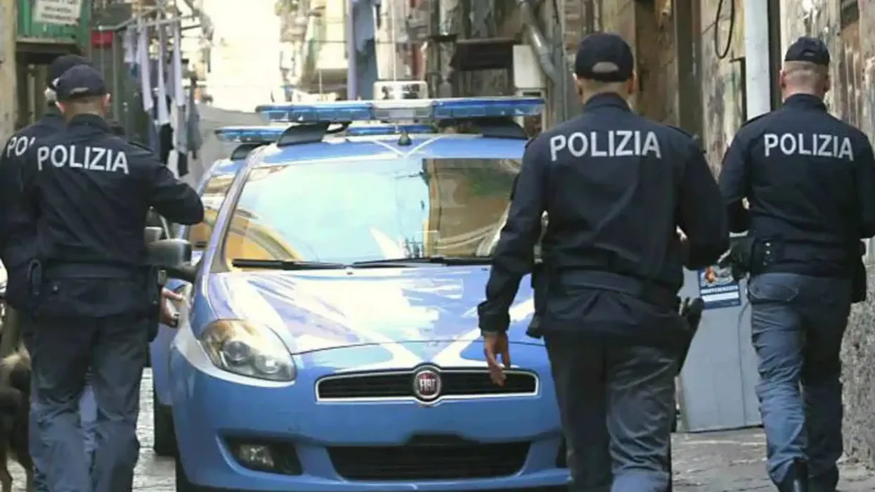 Tentoi të arratisej nga policia, 20-vjeçari shqiptar plagoset në Itali Tentoi të arratisej nga policia, 20-vjeçari shqiptar plagoset në Itali