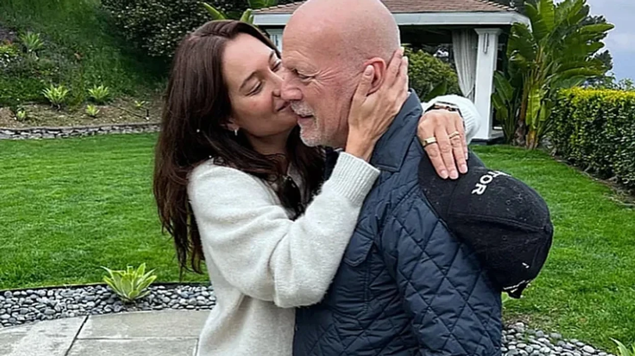 Gruaja e Bruce Willis prek me rrëfimin për bashkëshortin: Ai e donte këtë periudhë të vitit, demenca nuk i fshin ato kujtime