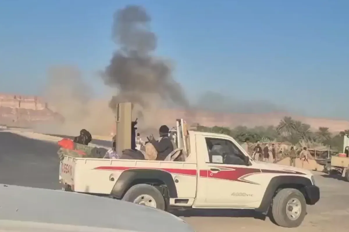 Arabia Saudite bombardon rebelët e mbështetur nga Emiratet e Bashkuara Arabe në Jemen? Arabia Saudite bombardon rebelët e mbështetur nga Emiratet e Bashkuara Arabe në Jemen?