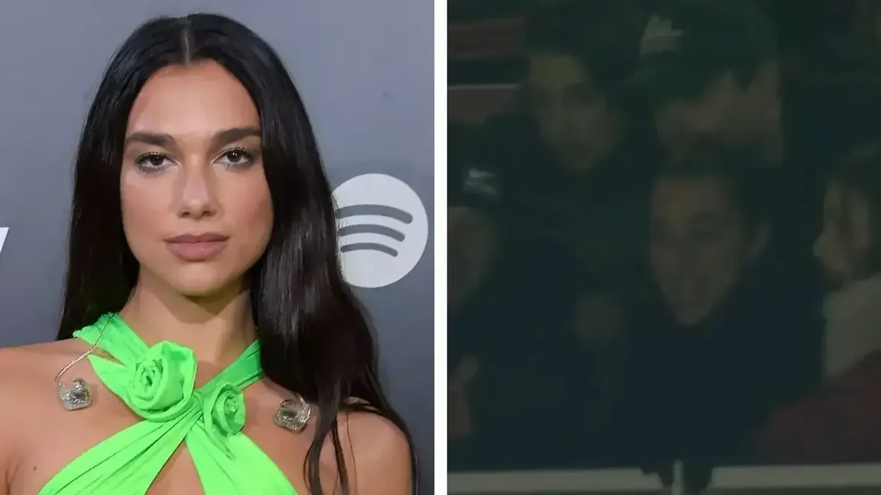 Dua Lipa surprizon tifozët me paraqitjen e saj në ndeshjen Arsenal - Aston Villa Dua Lipa surprizon tifozët me paraqitjen e saj në ndeshjen Arsenal - Aston Villa
