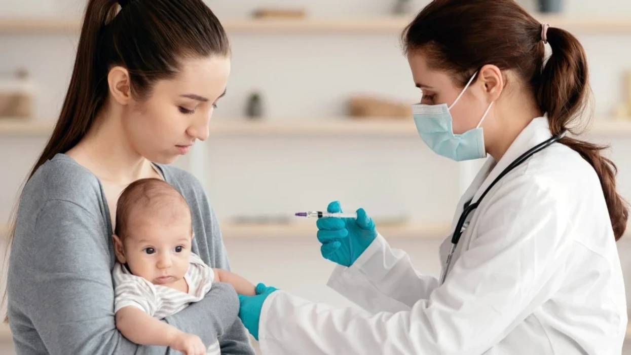 SHBA heq zyrtarisht vaksinimin e fëmijëve kundër katër sëmundjeve: “Reforma të arsyes së shëndoshë” apo rrezik serioz?