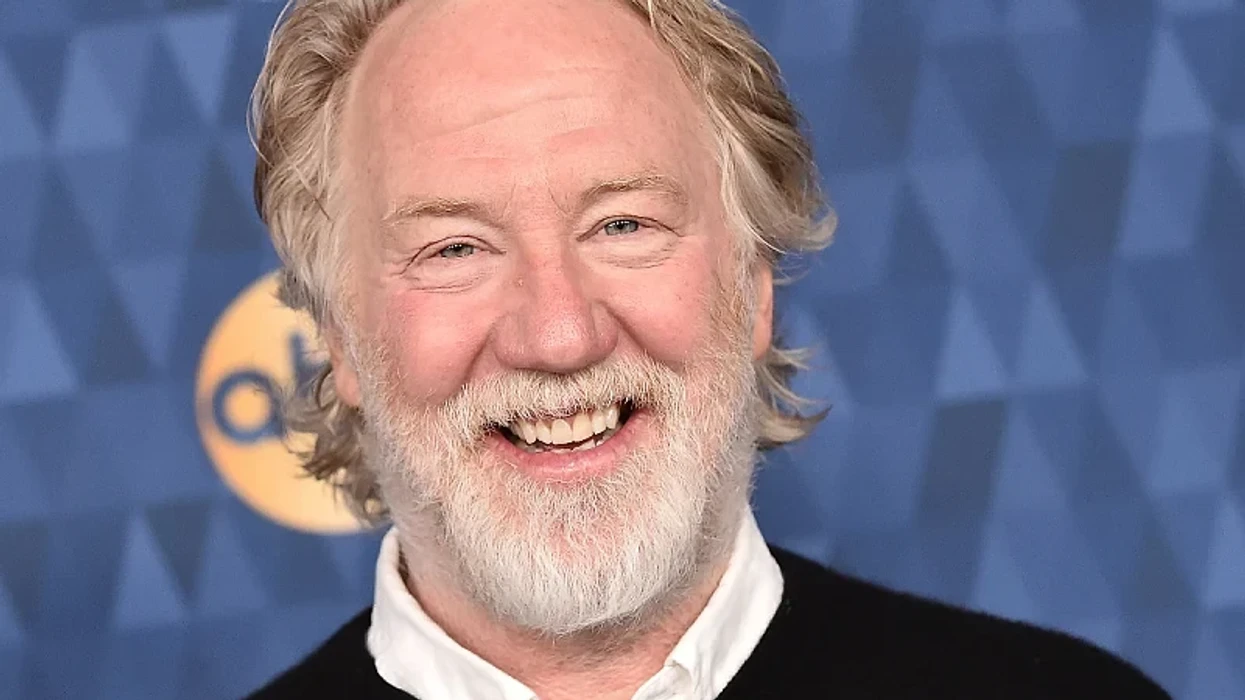 Një urdhër arrest është lëshuar për Timothy Busfield, i dyshuar për abuzim seksual me fëmijë gjatë xhirimeve të serialit