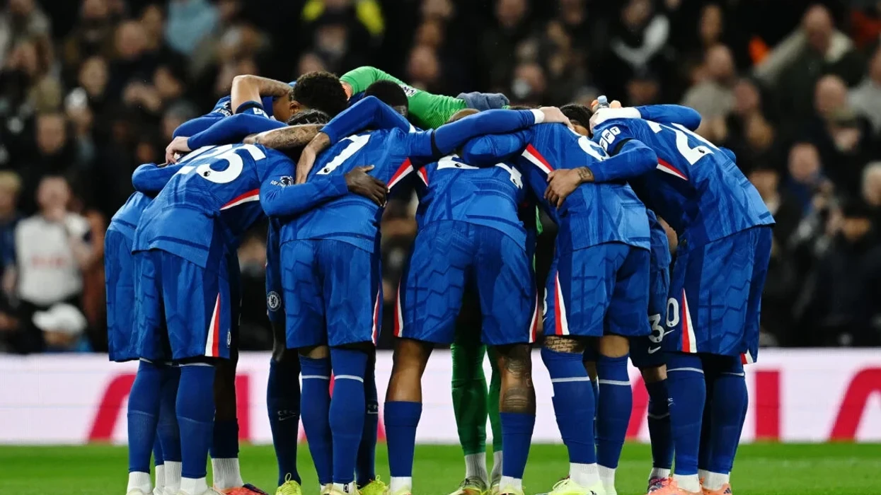 PSG kontakton kampin e yllit të Chelseat për një transferim gjatë verës