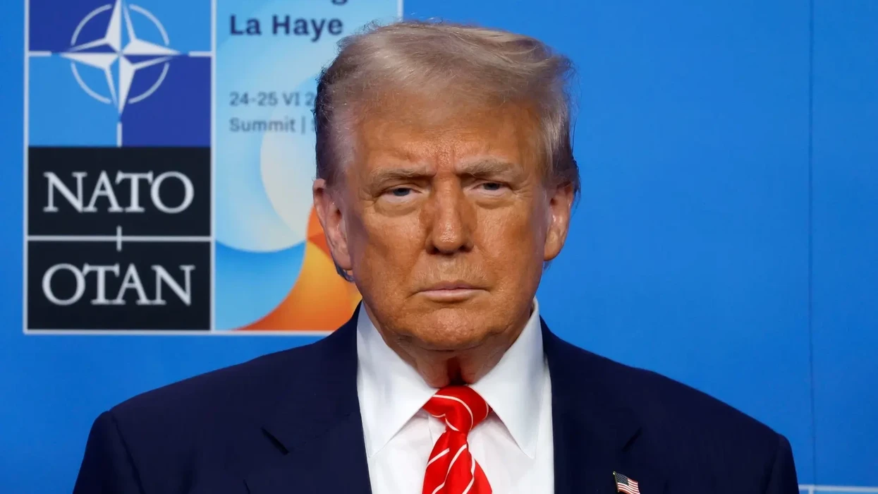 Trump nuk e përjashton largimin nga NATO për shkak të Grenlandës - a mund ta bëjë ligjërisht këtë?