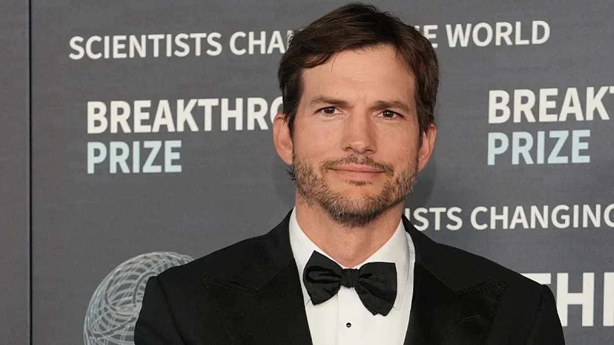 Ashton Kutcher pohon se humbi një rol në një fushatë të një brendi për shkak të peshës