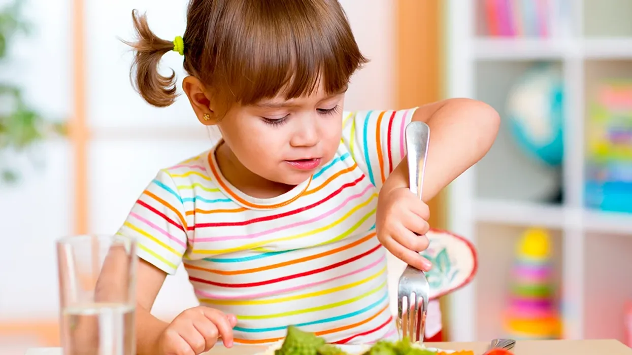 Si të krijoni zakone të shëndetshme të të ngrënit tek fëmijët e vegjël Si të krijoni zakone të shëndetshme të të ngrënit tek fëmijët e vegjël