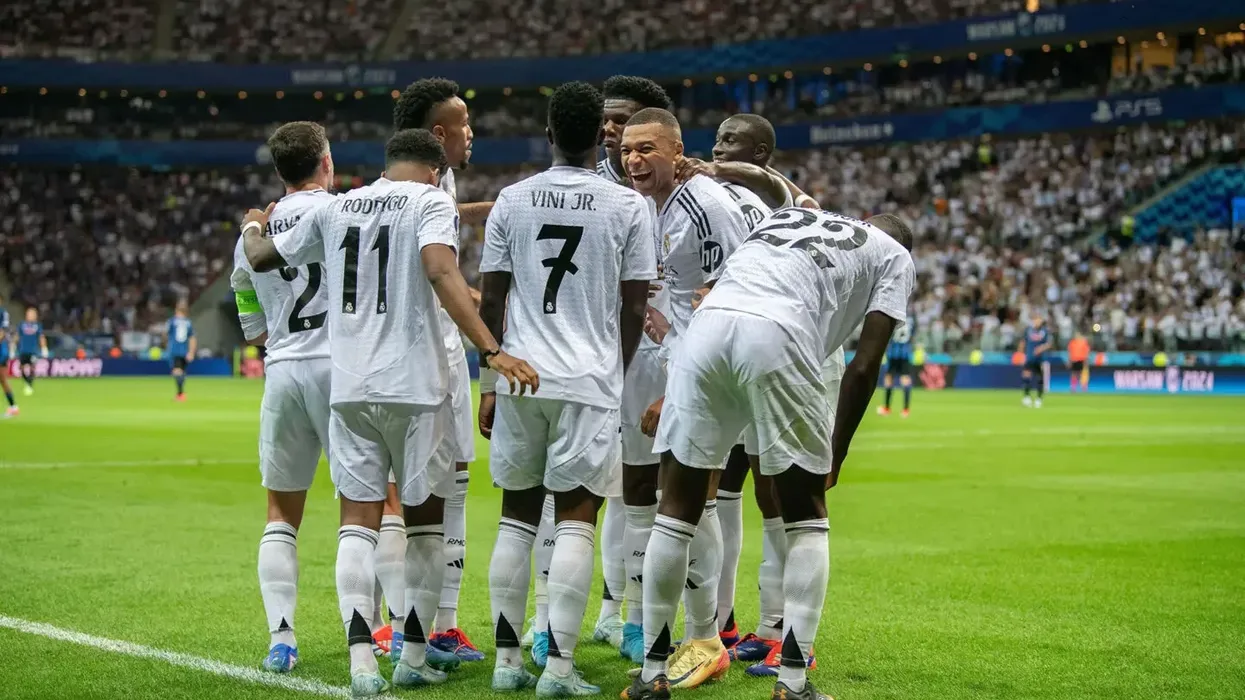 Talenti 16-vjeçar që Real Madridi e blindon dhe i vendos çmimin 100 milionë euro Talenti 16-vjeçar që Real Madridi e blindon dhe i vendos çmimin 100 milionë euro