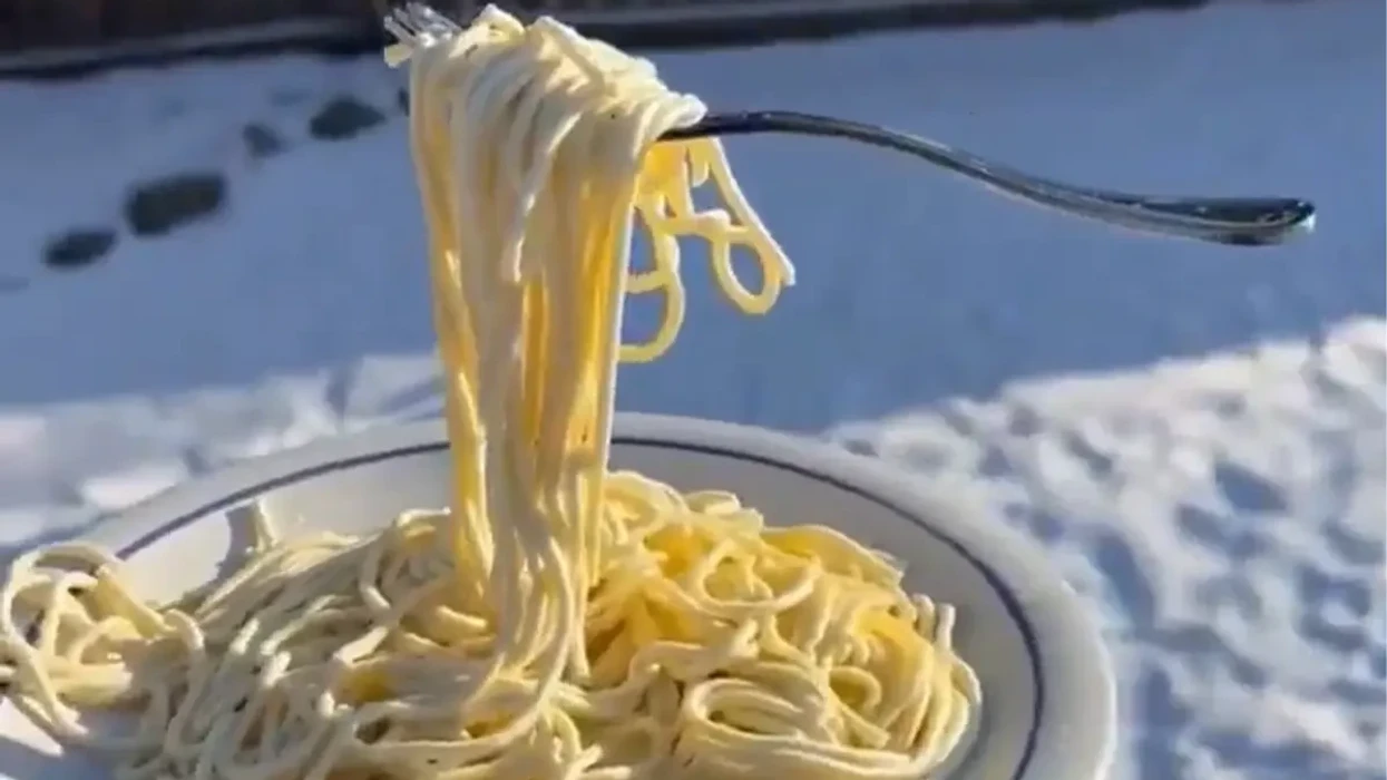 Meteorologia demonstroi të ftohtin ekstrem në SHBA, shpagetat ngrijnë në ajër