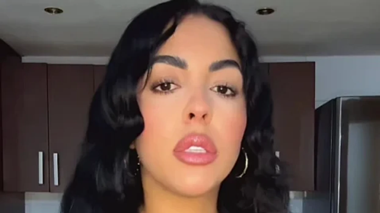 Një spanjolle u bë një hit në rrjete për shkak të ngjashmërisë së saj të jashtëzakonshme me Georgina Rodriguez