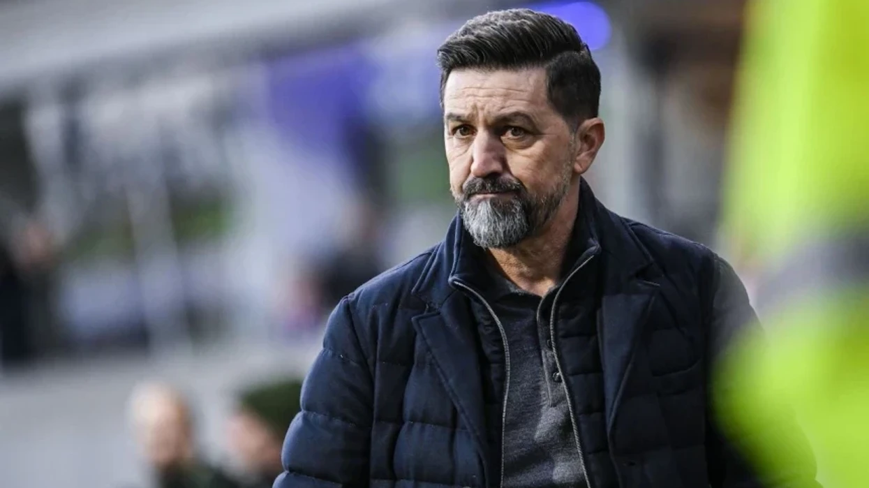 Zyrtare: Anderlecht shkarkon Besnik Hasin