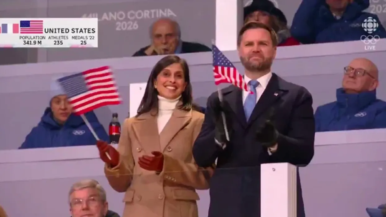 JD Vance vërshëllehet në ceremoninë e hapjes së Lojërave Olimpike, Kallas: Edhe ne në Evropë kemi krenarinë tonë JD Vance vërshëllehet në ceremoninë e hapjes së Lojërave Olimpike, Kallas: Edhe ne në Evropë kemi krenarinë tonë