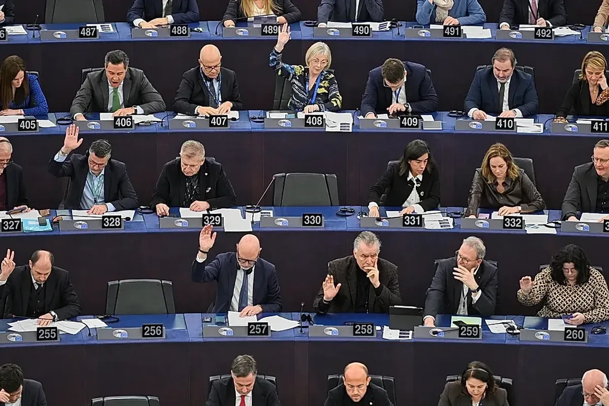 Parlamenti Evropian dëshiron euron digjitale si alternativë ndaj Visa dhe Mastercard Parlamenti Evropian dëshiron euron digjitale si alternativë ndaj Visa dhe Mastercard
