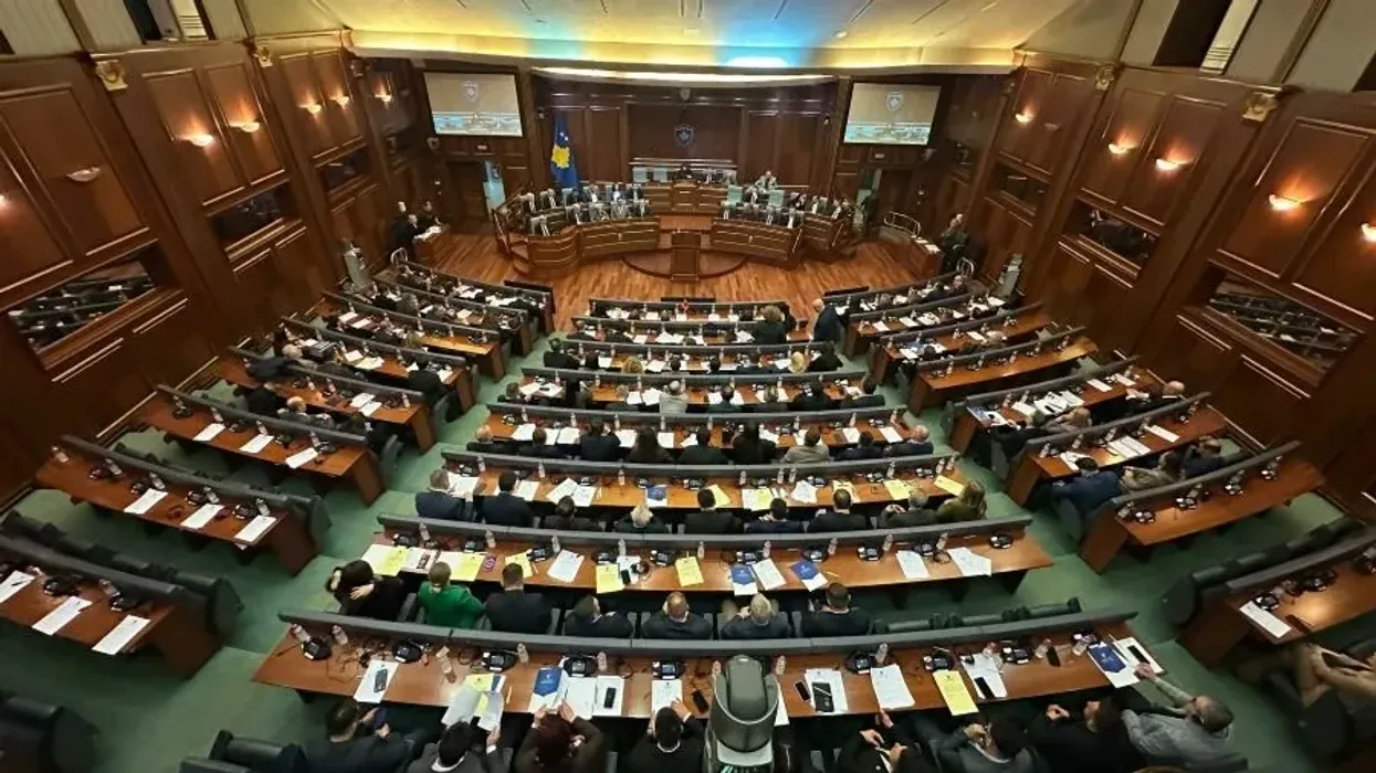 Kuvendi miratoi zgjatjen buxhetore, sigurohen pagat e pensionet e muajit mars Kuvendi miratoi zgjatjen buxhetore, sigurohen pagat e pensionet e muajit mars
