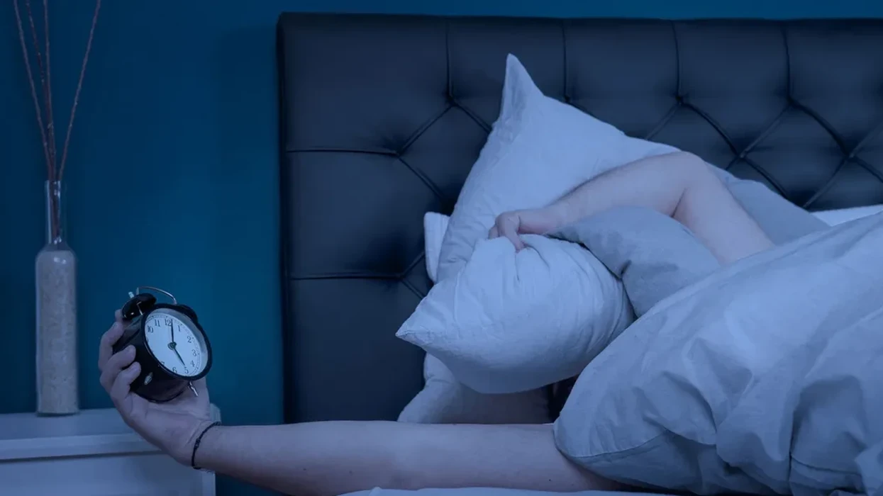 Zgjoheni në mes të natës? Aplikoni këto metoda për të fjetur përsëri