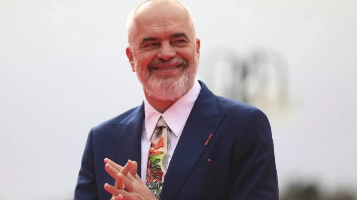 Rama drejt SHBA, do të marrë pjesë në themelimin zyrtar të Bordit të Paqes