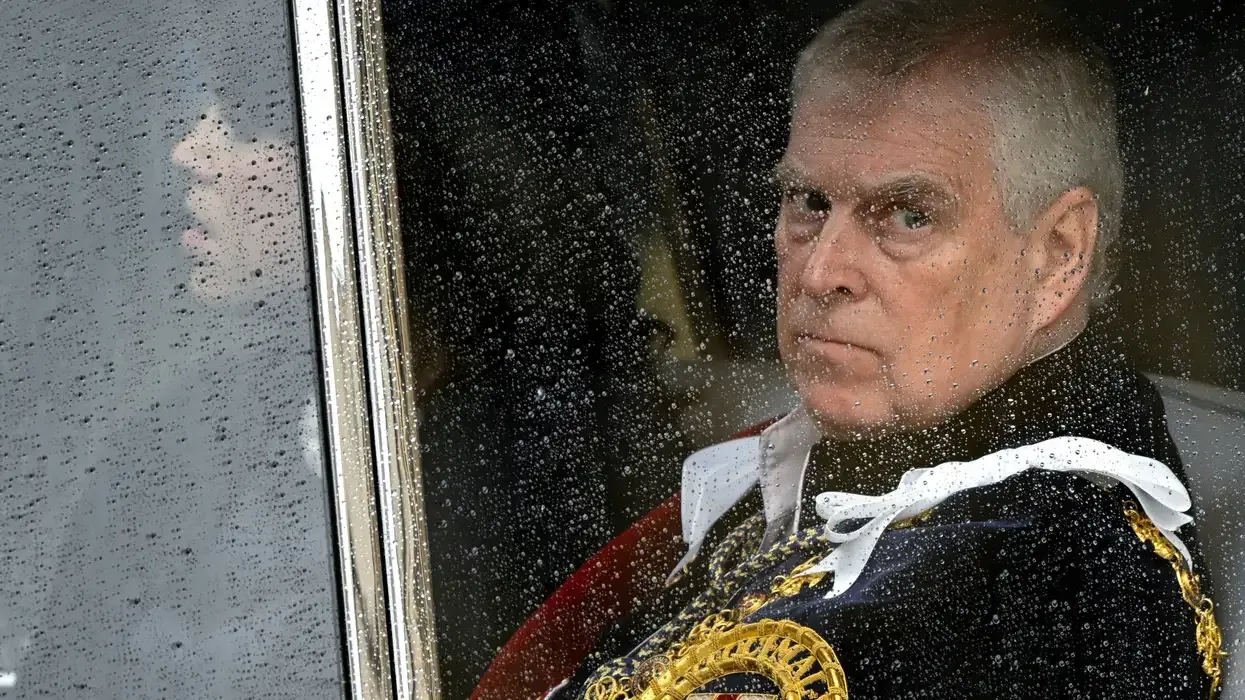 Doli në dosjen Epstein, arrestohet vëllai i Mbretit Charles Doli në dosjen Epstein, arrestohet vëllai i Mbretit Charles