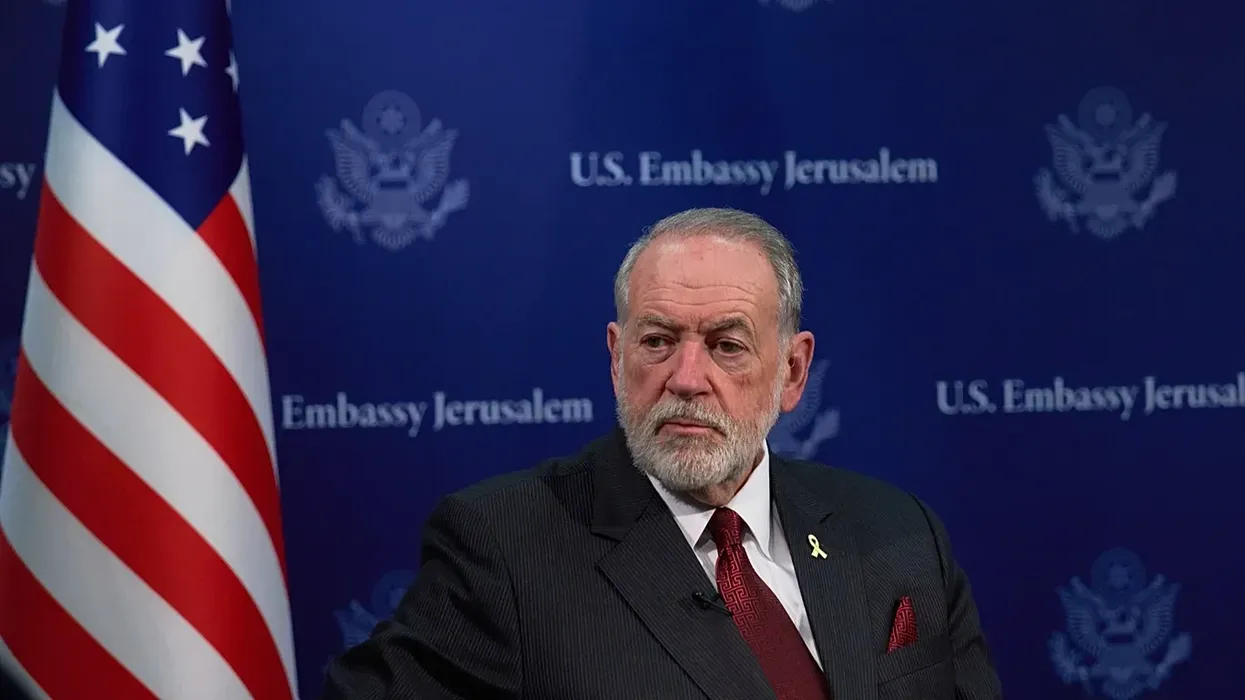 Shtetet arabe dhe islamike protestojnë kundër komenteve të ambasadorit të SHBA-së në Izrael mbi zgjerimin e tokës së Izraelit Shtetet arabe dhe islamike protestojnë kundër komenteve të ambasadorit të SHBA-së në Izrael mbi zgjerimin e tokës së Izraelit