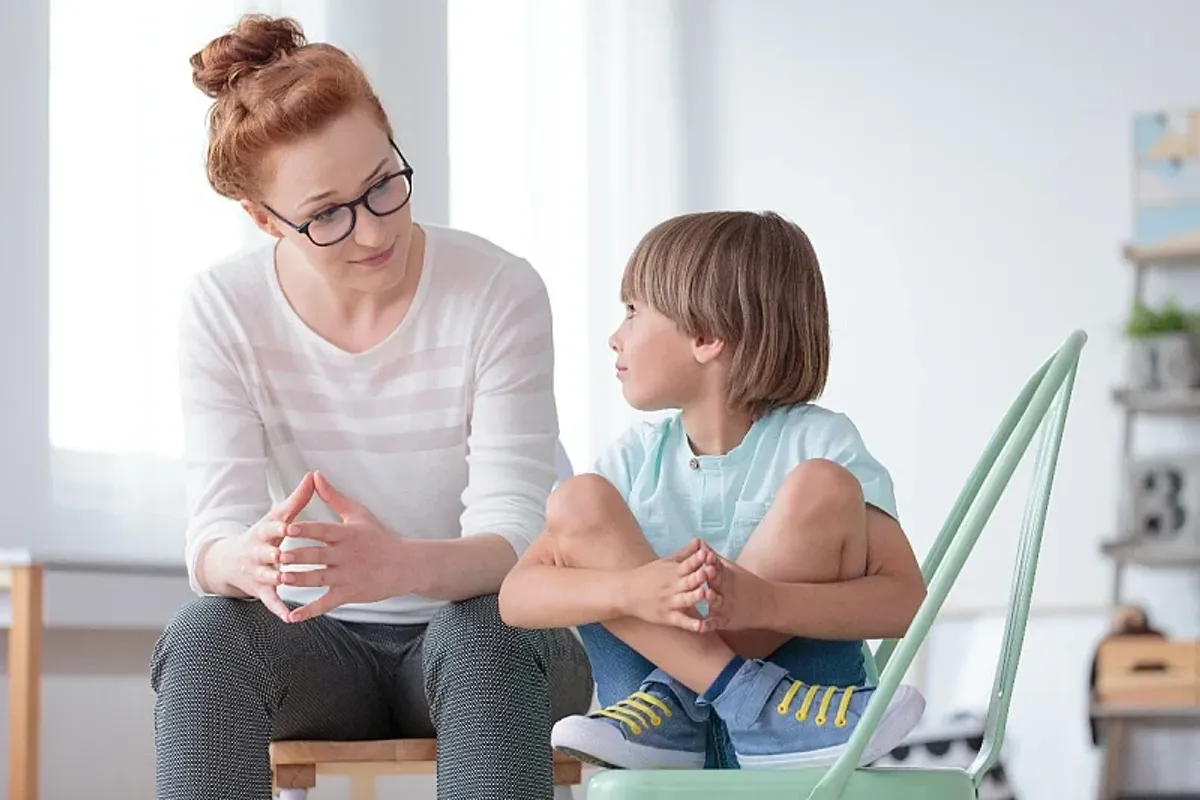 Cilat janë gabimet më të zakonshme kur u jepni komplimente fëmijëve tuaj? Cilat janë gabimet më të zakonshme kur u jepni komplimente fëmijëve tuaj?