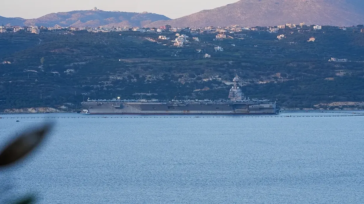 Aeroplanmbajtësja më e madhe në botë USS Gerald R Ford mbërrin në Kretë Aeroplanmbajtësja më e madhe në botë USS Gerald R Ford mbërrin në Kretë