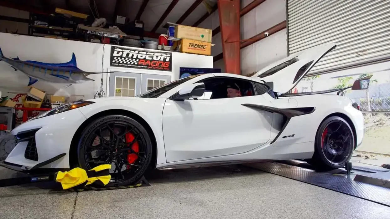 Kompania e specializuar në modifikim që “çliroi” 1,200 kuaj-fuqi nga C8 Corvette ZR1 Kompania e specializuar në modifikim që “çliroi” 1,200 kuaj-fuqi nga C8 Corvette ZR1